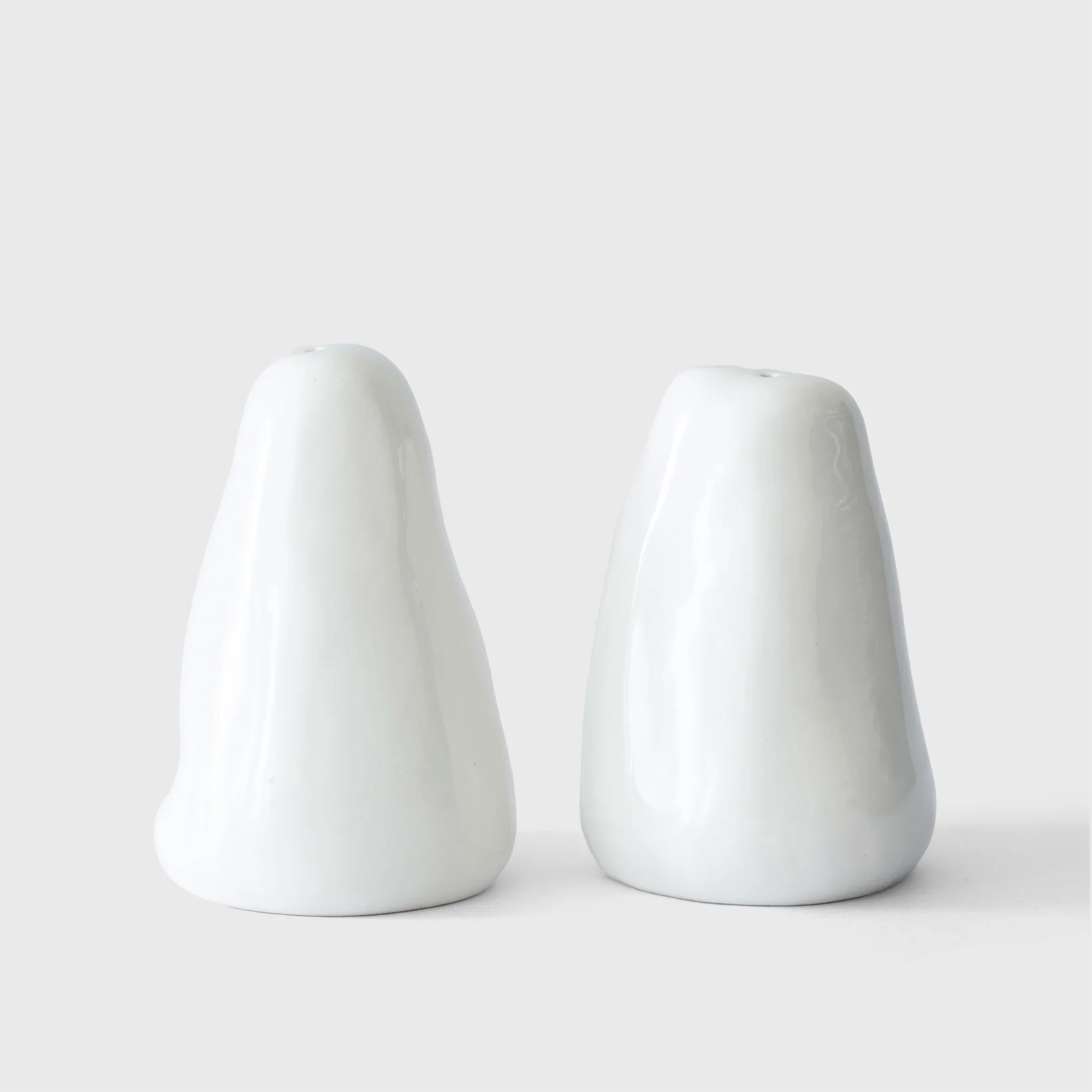 David Shrigley -"Cocaine & Heroin" Salt and Pepper Shakers - Image 2