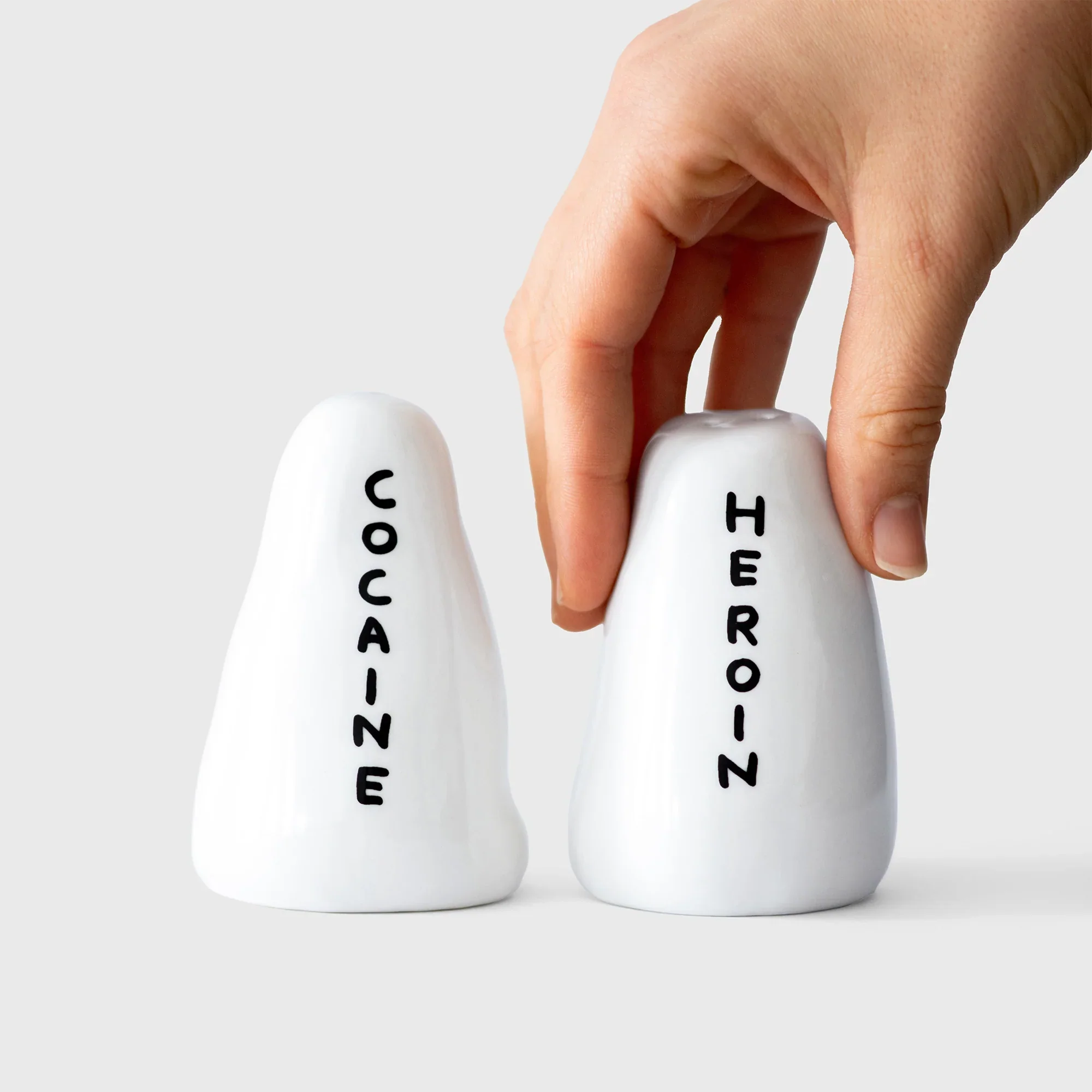 David Shrigley -"Cocaine & Heroin" Salt and Pepper Shakers - Image 3