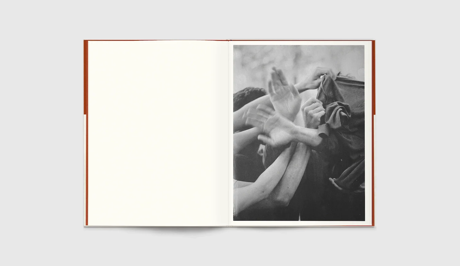 Lore Stessel - As the Sky Remembers the Sea - Image 10