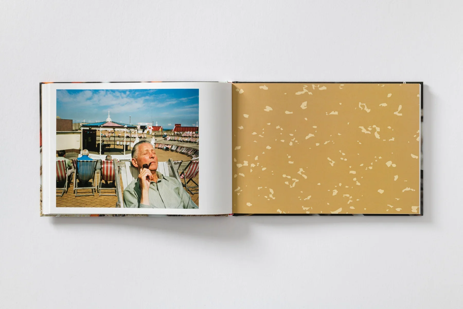 Martin Parr - No Smoking - Image 12